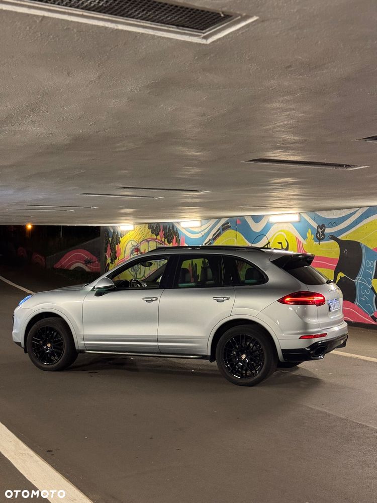 Porsche Cayenne Standard - 16