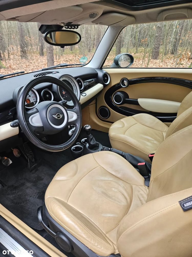 MINI Cooper Standard - 12