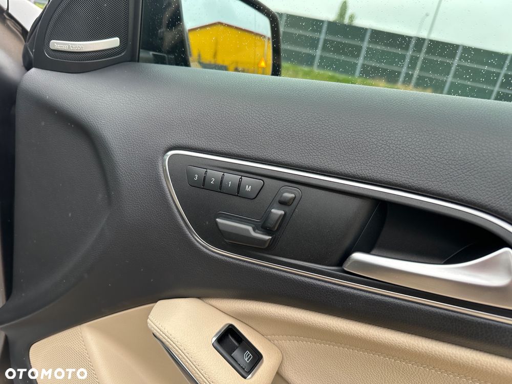 Mercedes-Benz GLA AMG 45 4Matic AMG Speedshift 7G-DCT - 31