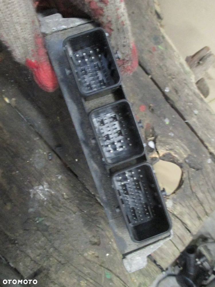 Sterownik komputer CITROEN C2 C3 9660374680 5200061557 J34P - 3