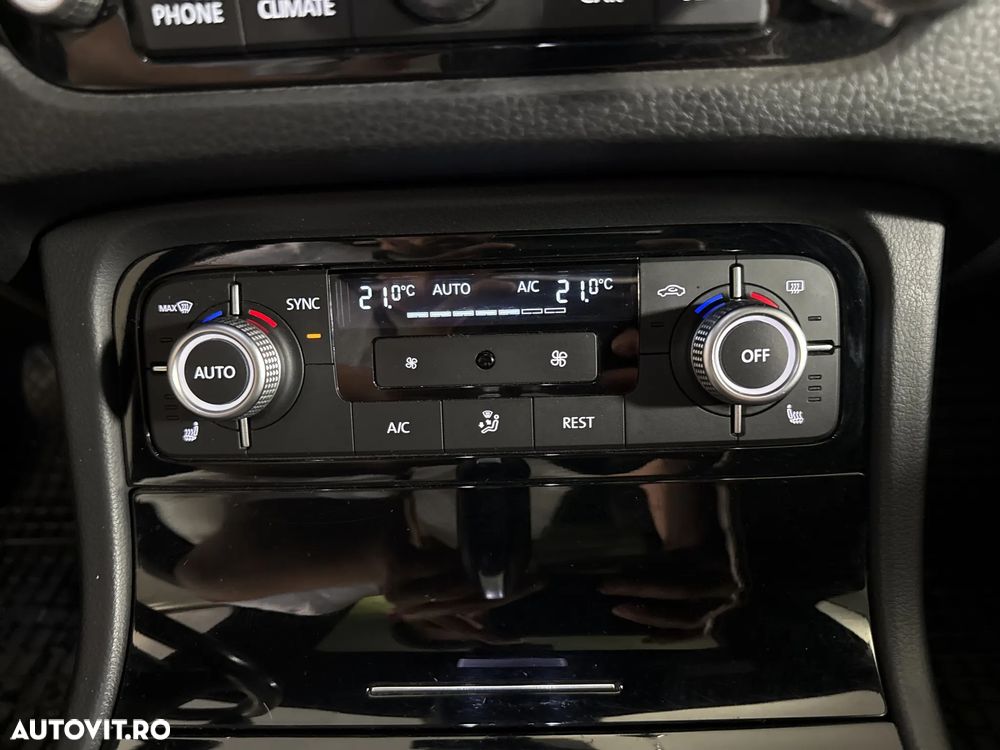 Volkswagen Touareg - 19