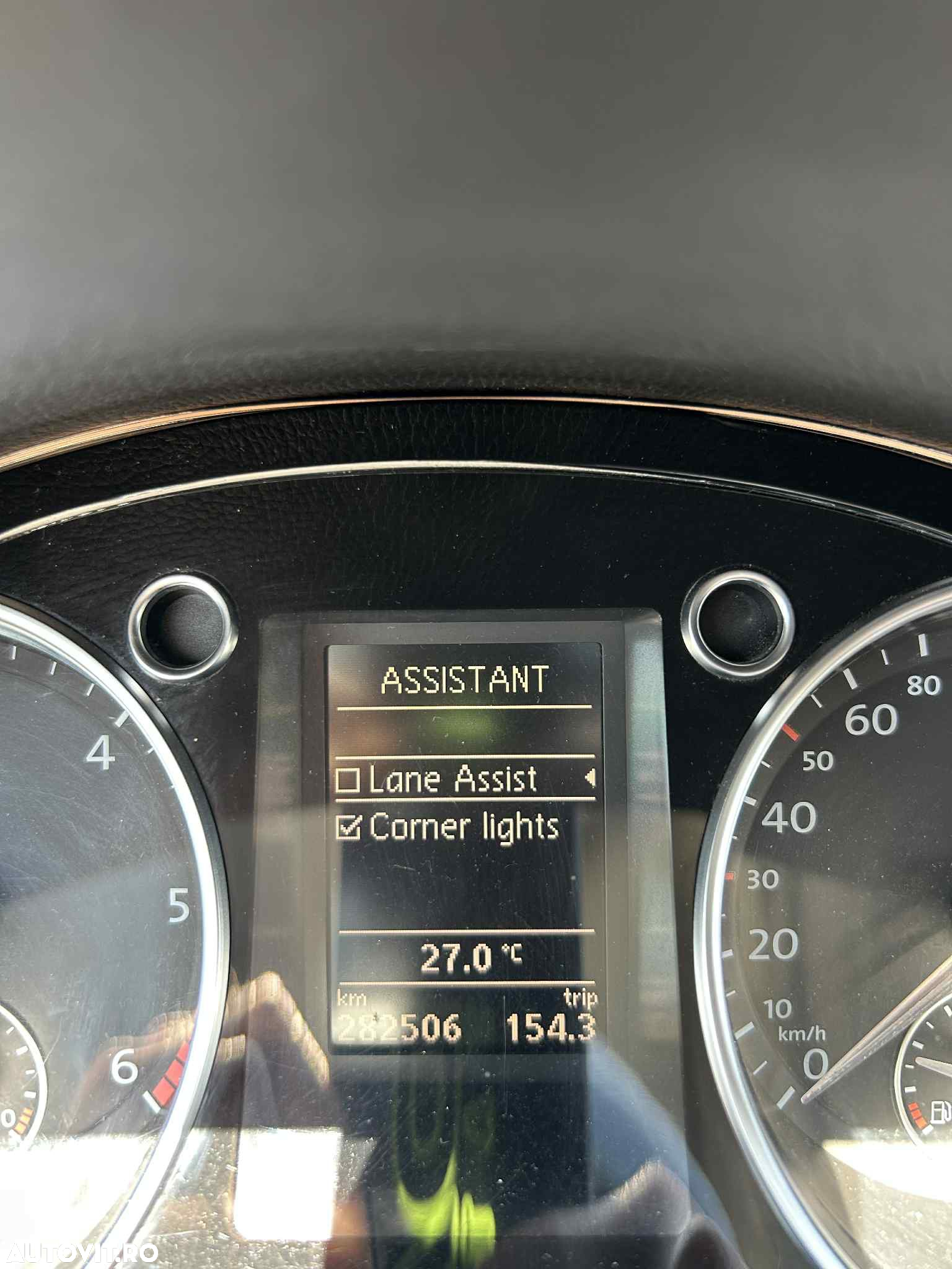 Volkswagen Passat 2.0TDI Sportline DPF DSG - 12