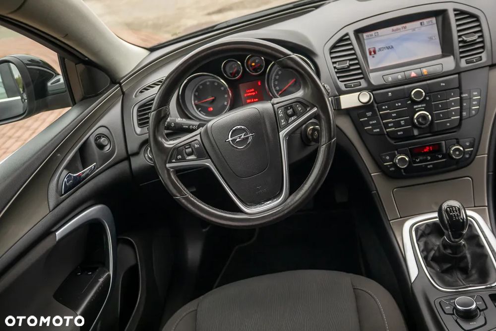 Opel Insignia - 22