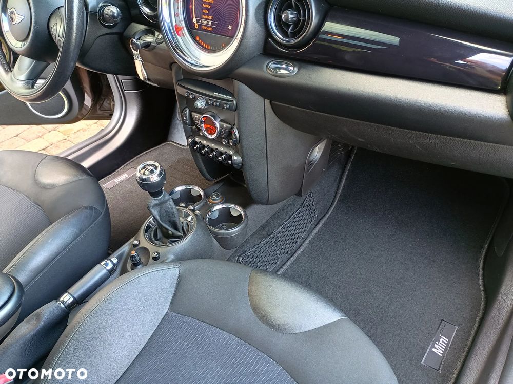 MINI Cooper Standard - 18