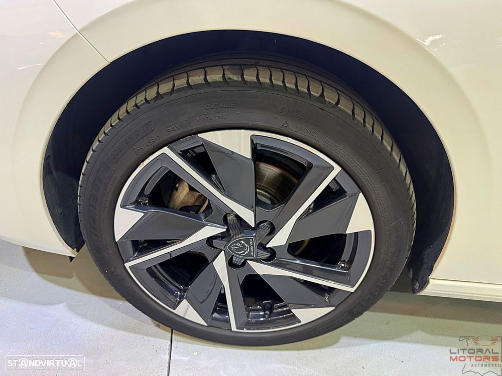 Peugeot 308 1.2 PureTech Allure Pack - 13