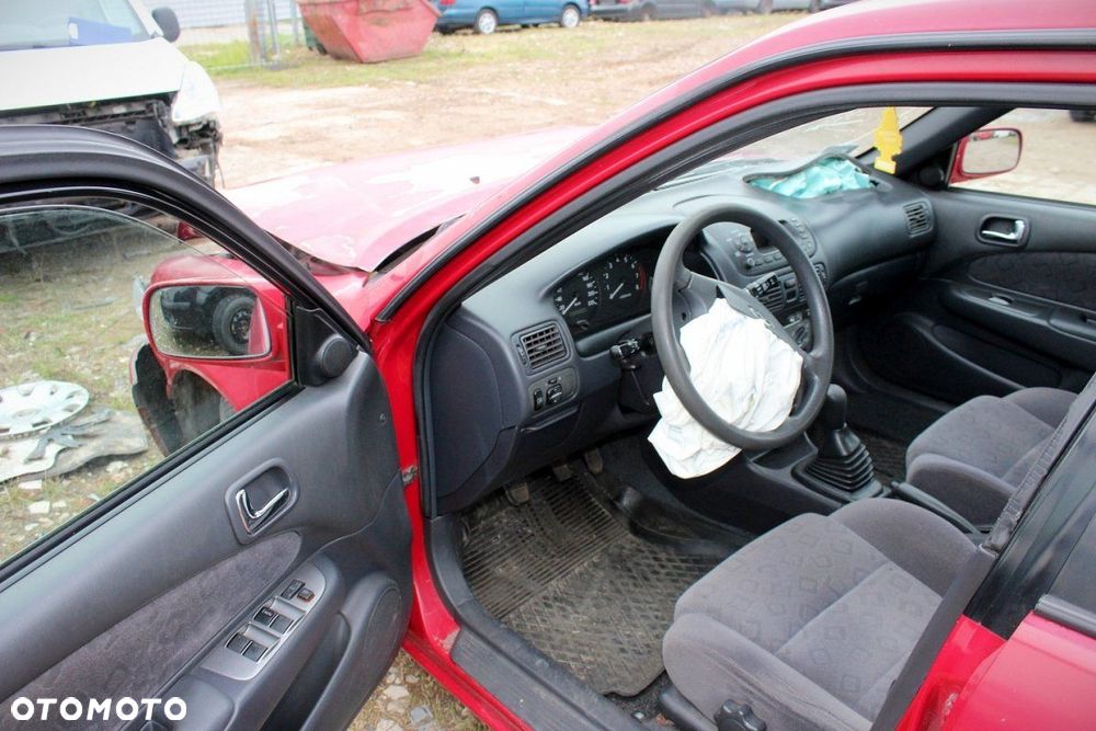 Toyota Corolla E11 2001 1.4VVTI Liftback (MASKA, ZDERZAK, LAMPA, BŁOTNIK, DRZWI, SZYBA, FOTEL) - 6