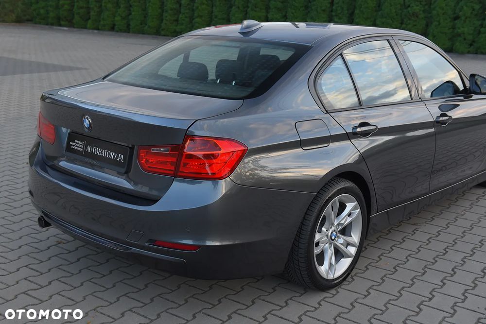 BMW Seria 3 318d Sport Line - 18