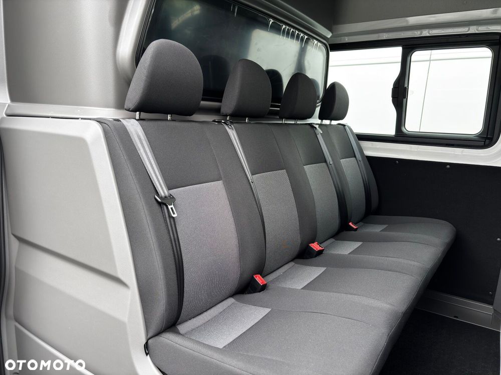 Volkswagen Crafter 2.0 TDI 140 KM L4H3 6-manual 7m - 16