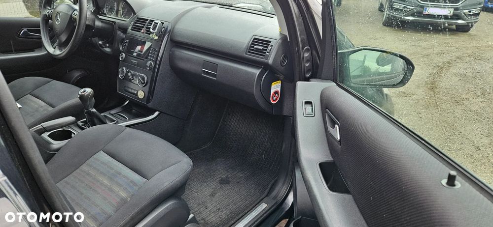 Mercedes-Benz Klasa A 150 Classic Edition 10 - 9