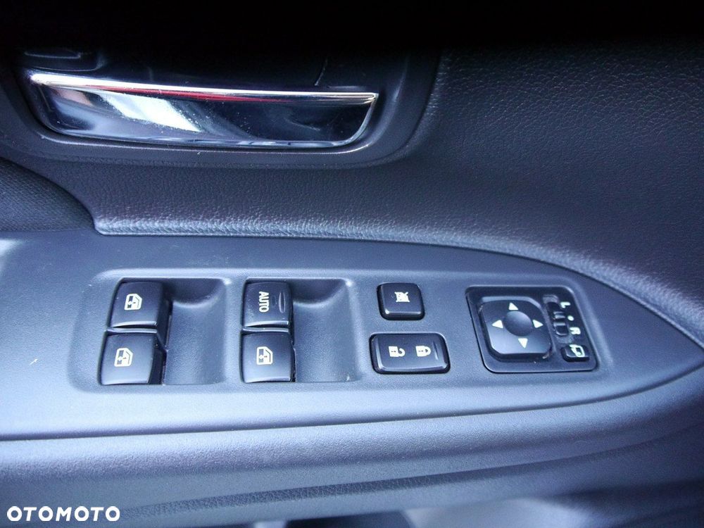 Mitsubishi Outlander - 35
