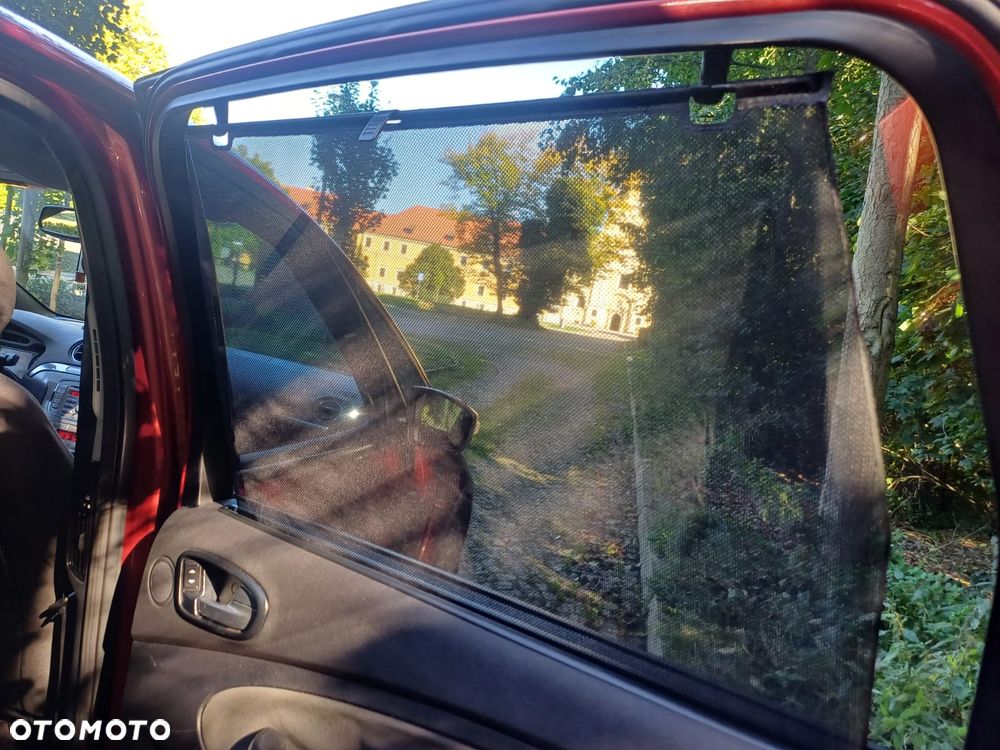 Ford S-Max - 19