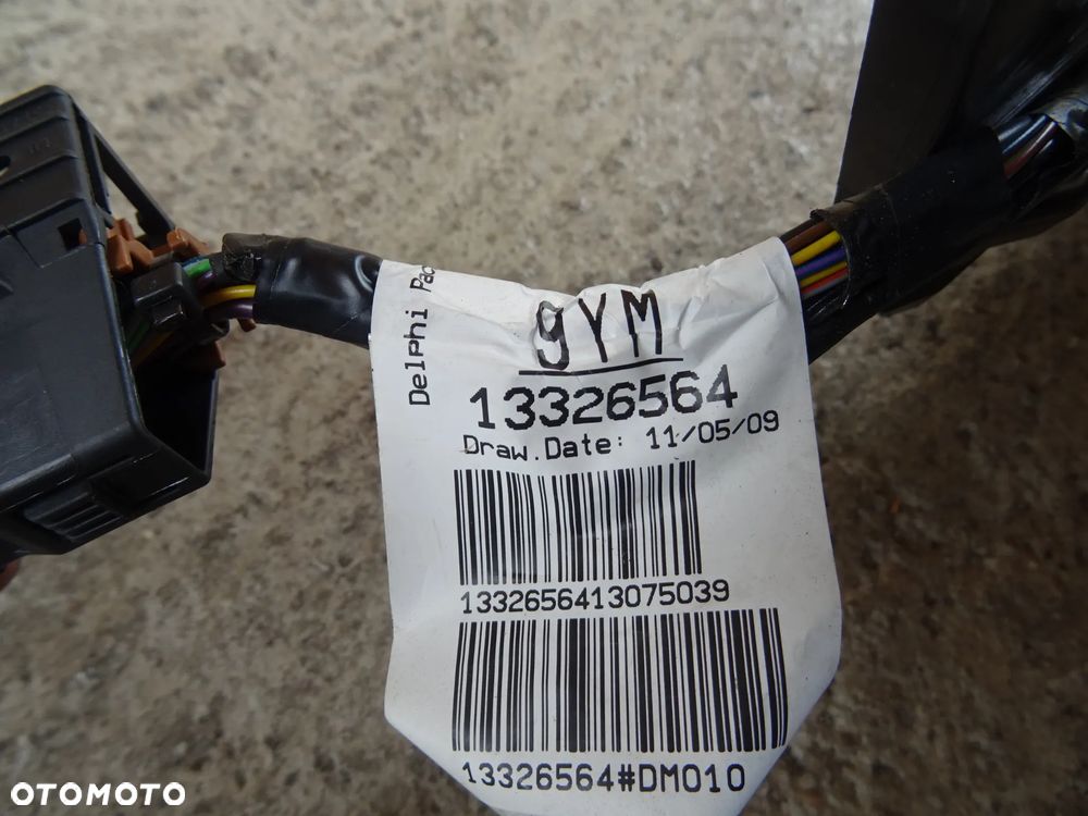 ZAKOŃCZENIE KONSOLI ŚRODKOWEJ GNIAZDO 12V PANEL CZARNY NAWIEWY TYŁ OPEL INSIGNIA A - 11