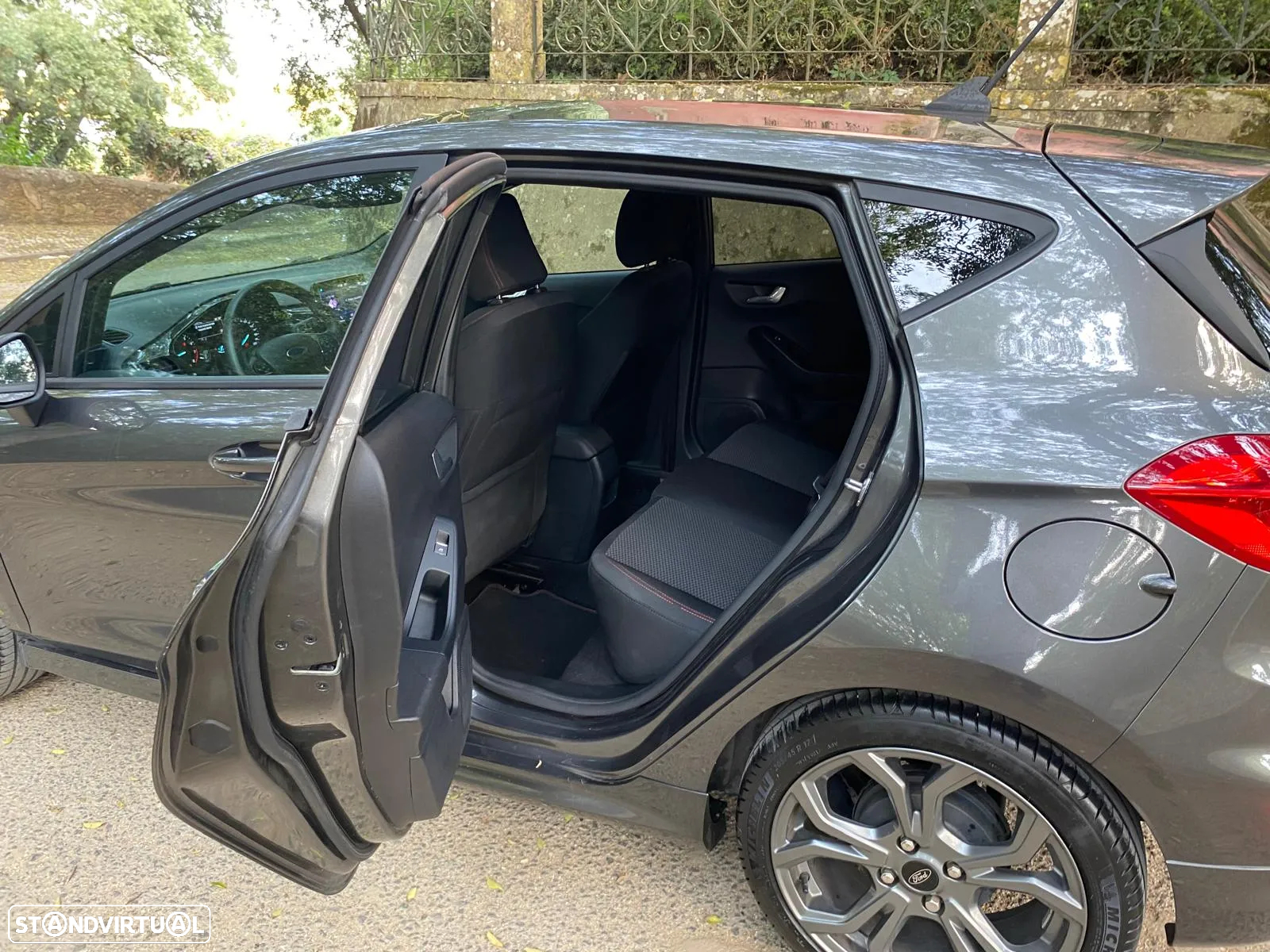 Ford Fiesta 1.0 EcoBoost ST-Line - 11