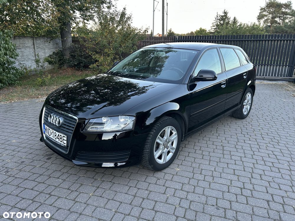 Audi A3 Sportback - 1