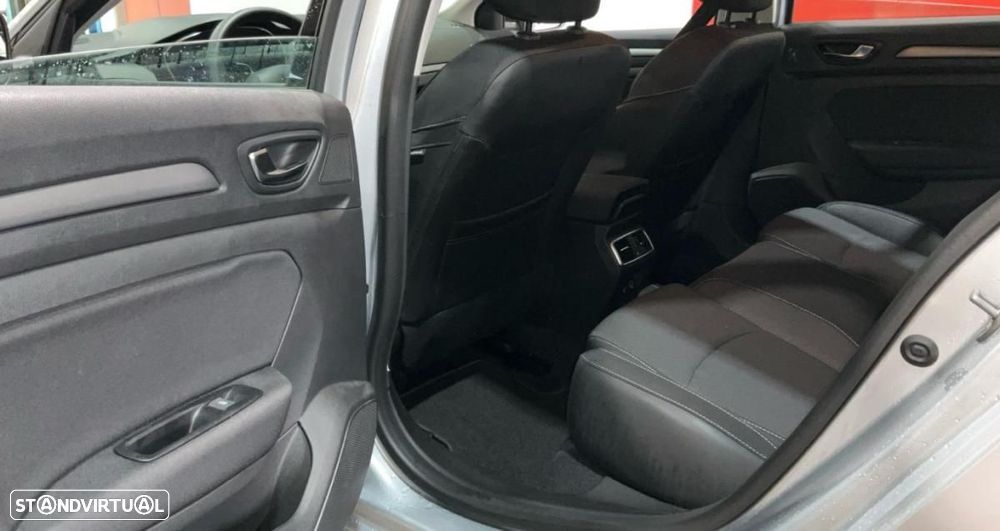 Renault Mégane Sport Tourer 1.5 Blue dCi Equilibre EDC - 6