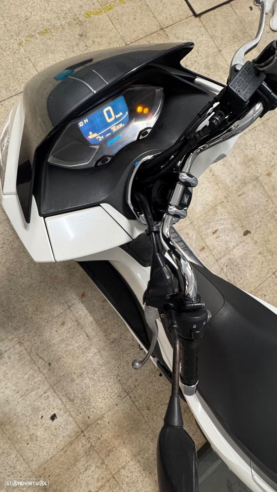 Honda PCX125 - 8