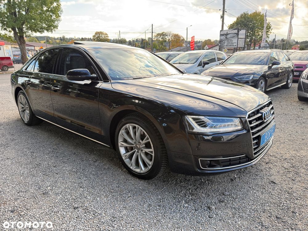 Audi A8 - 6