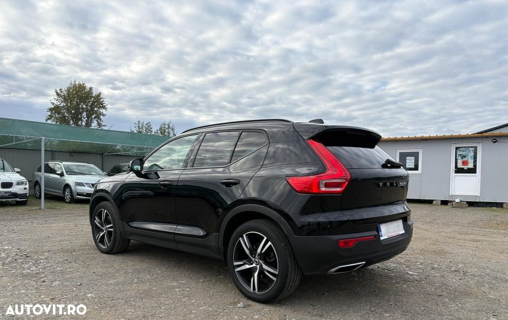 Volvo XC 40 D4 AWD Geartronic R-Design - 3