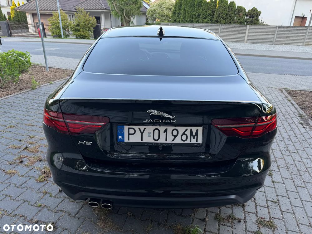 Jaguar XE 2.0 D200 mHEV AWD R-Dynamic S - 17