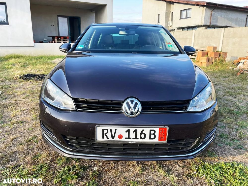 Volkswagen Golf - 14