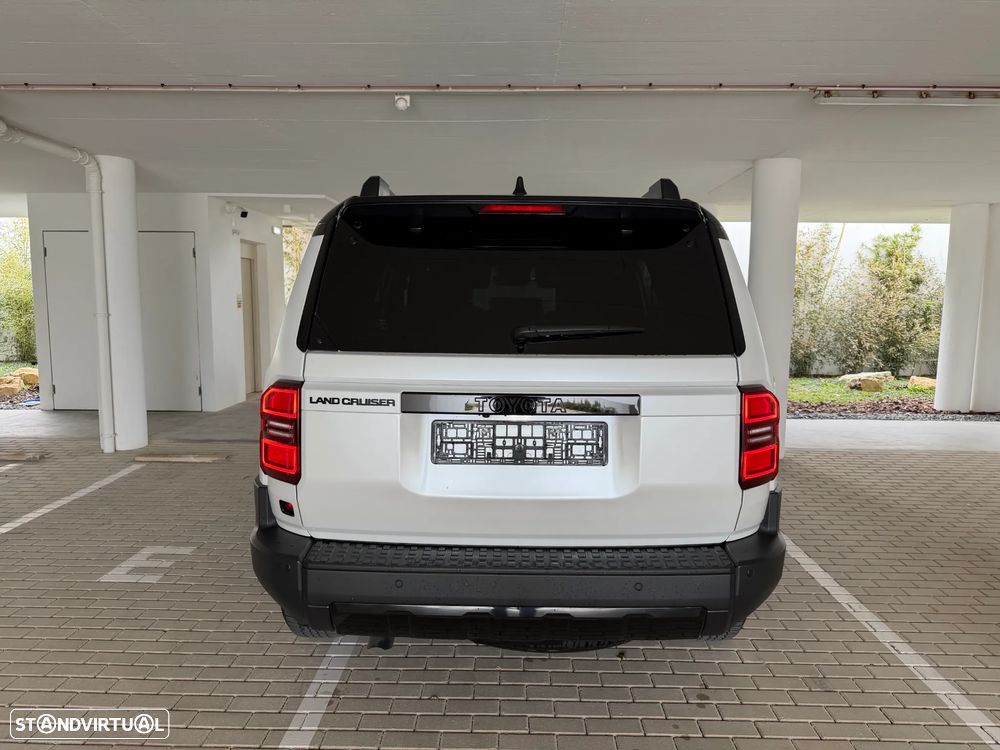 Toyota Land Cruiser 2.8 D-4D Mild-Hybrid Auto Executive - 7