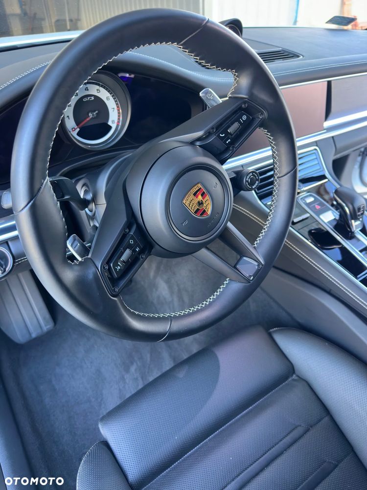 Porsche Panamera - 25