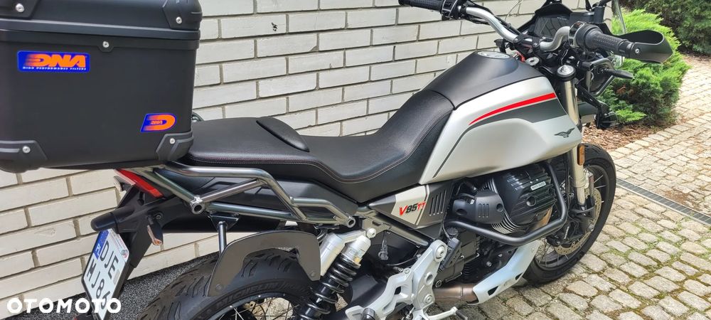Moto Guzzi V85 - 11