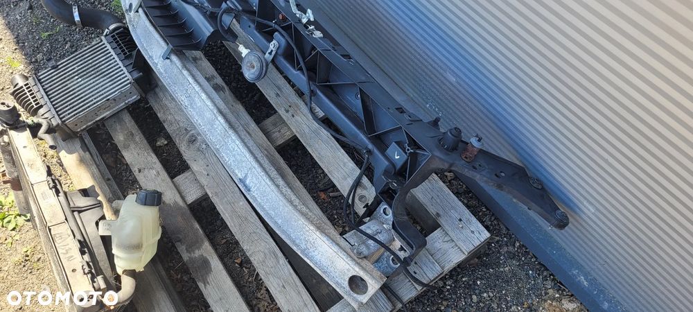 Renault Clio III lift 09-12 1.2 turbo Pas przedni chlodnica intercooler - 3