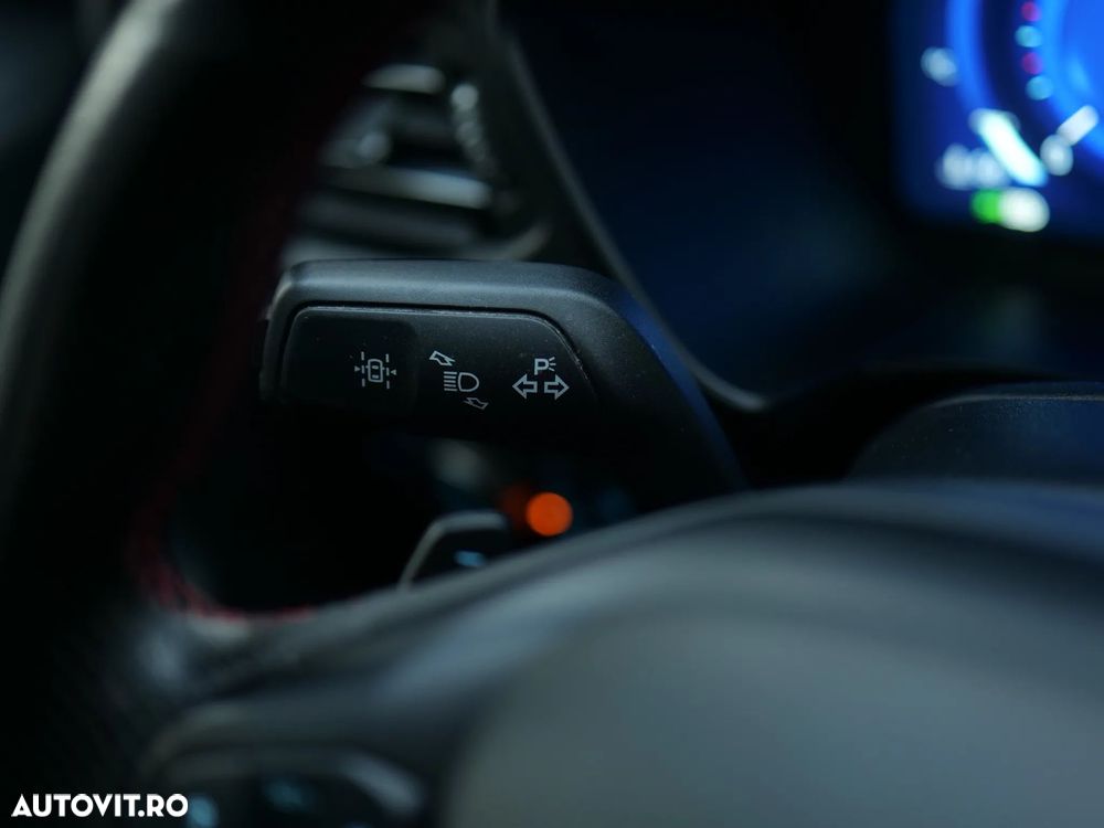 Ford Kuga 1.5 EcoBlue A8 FWD ST Line X - 30