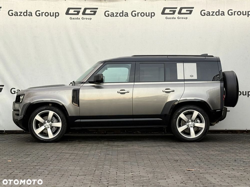 Land Rover Defender 110 D300 X-Dynamic HSE - 4