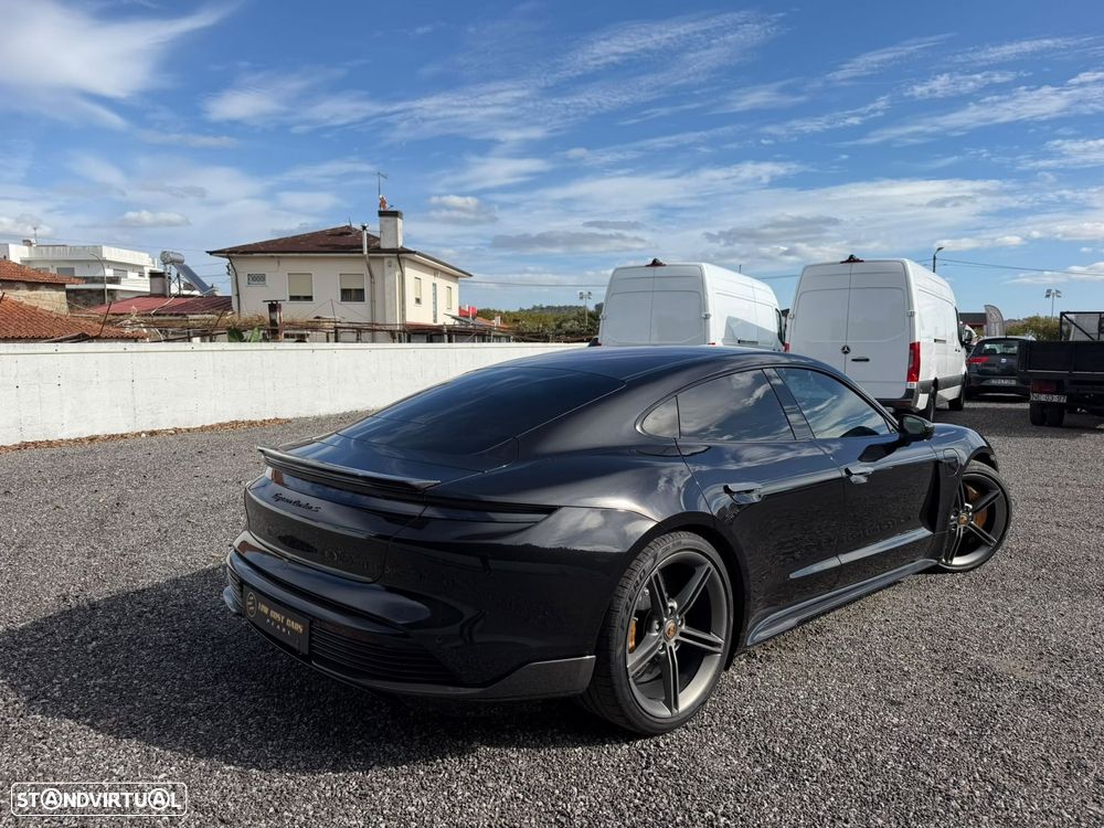 Porsche Taycan Turbo S - 4
