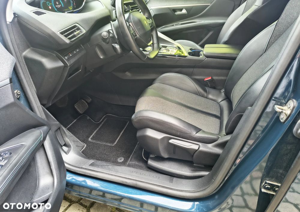 Peugeot 3008 - 16