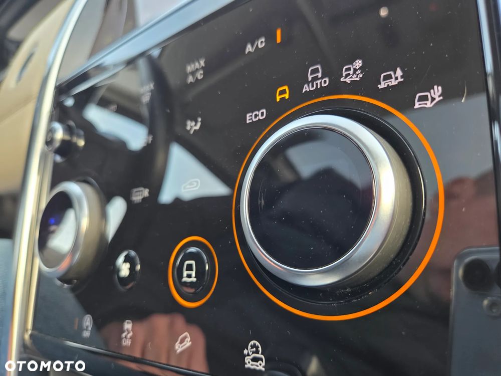 Land Rover Discovery Sport 2.0 P200 mHEV S - 33