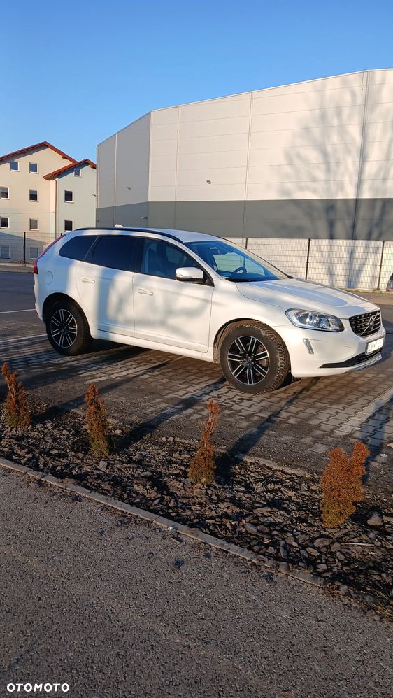 Volvo XC 60 D3 Drive-E Kinetic - 4