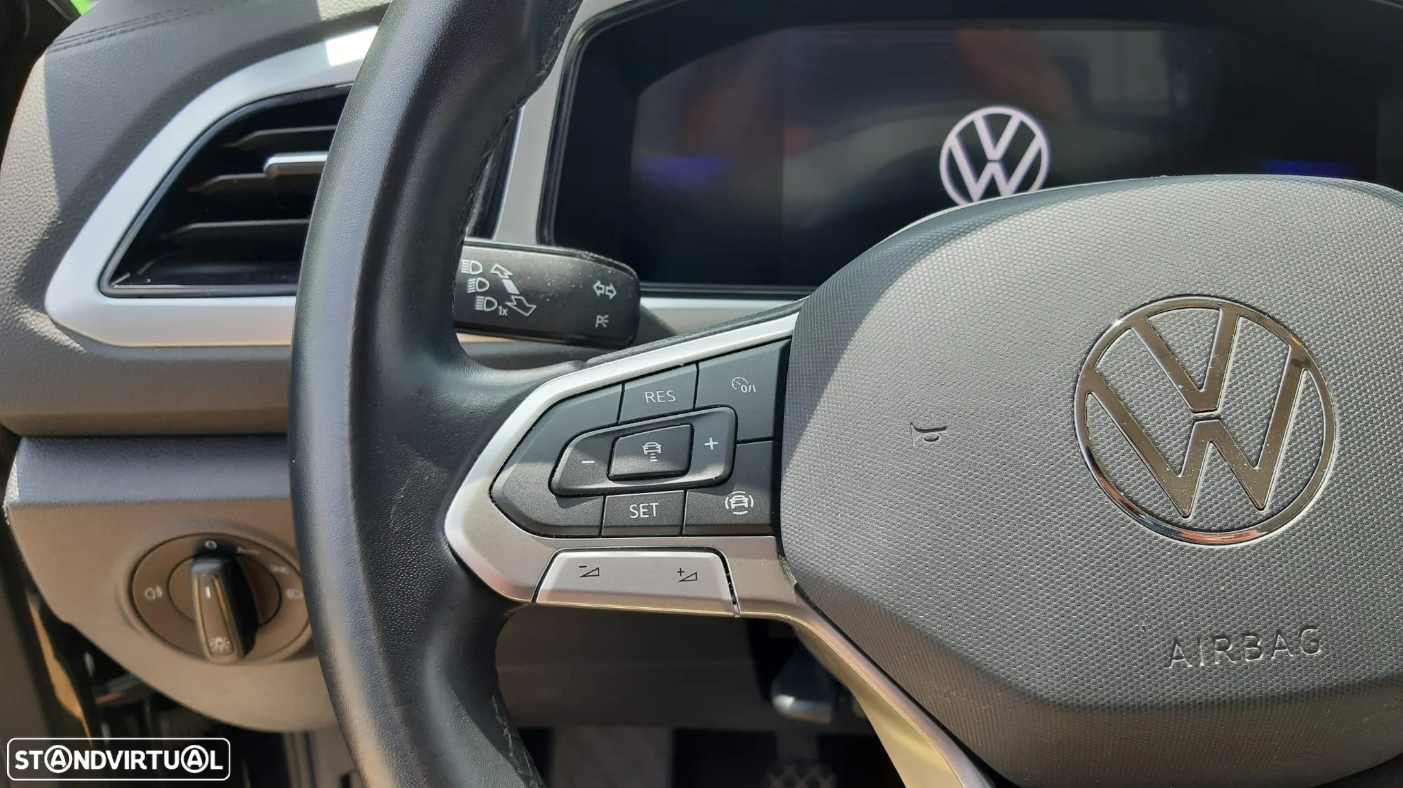 VW T-Roc 1.0 TSI Life - 12