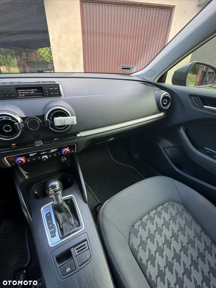 Audi A3 Sportback 1.8 TFSI Ambiente S tronic - 8