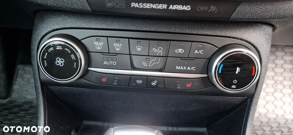 Ford Fiesta 1.0 EcoBoost Hybrid S&S TITANIUM - 22