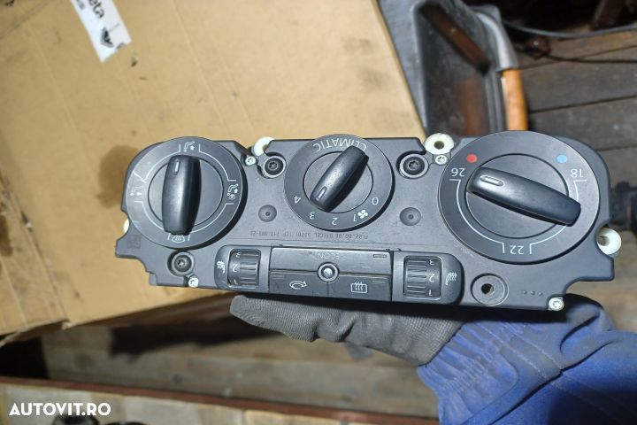 Comanda AC Volkswagen VW Passat B6 [2005 - 2010] wagon 5-usi 2.0 TDI - 2