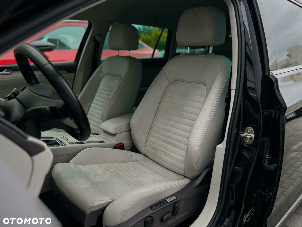 Volkswagen Passat 2.0 TDI 4Mot Elegance DSG - 18