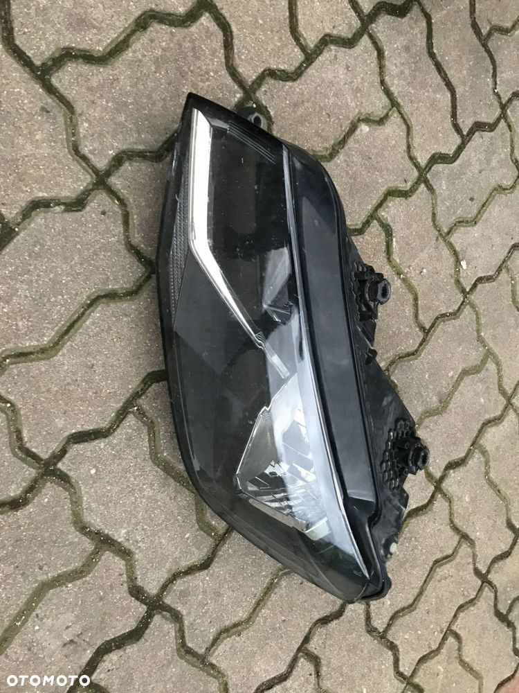 LAMPA VW CADDY 2K5 2015-19 REFLEKTOR ZWYKŁY CHROM - 5