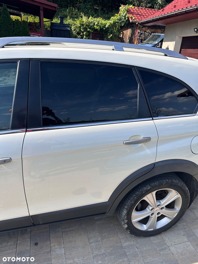 Chevrolet Captiva 2.2 D LTZ - 11