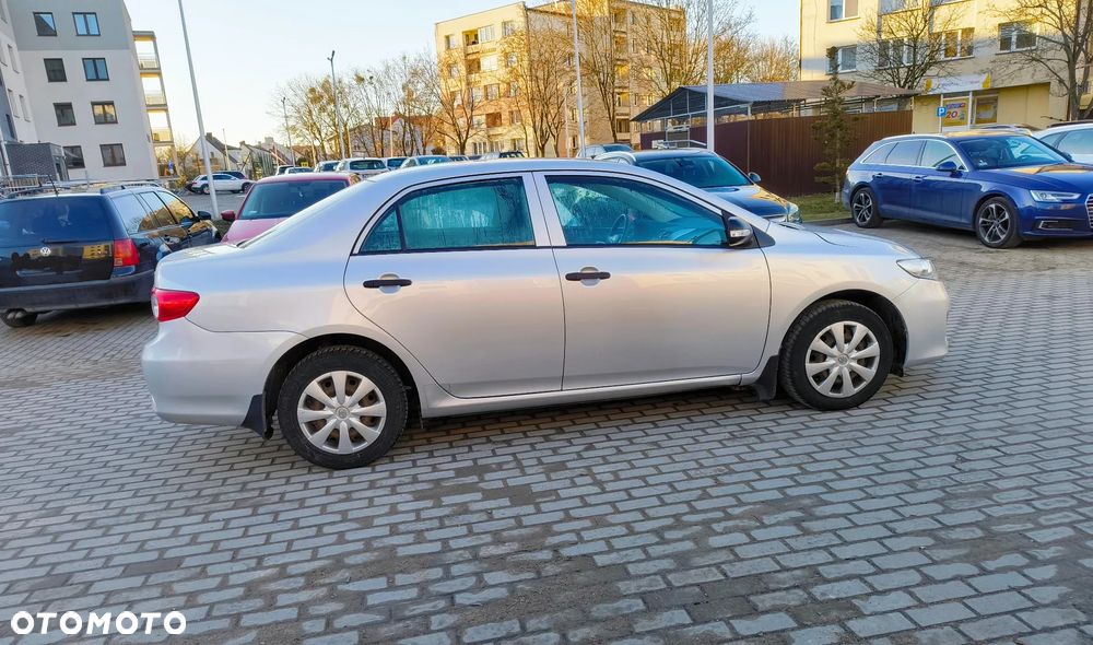 Toyota Corolla 1.6 Active - 3
