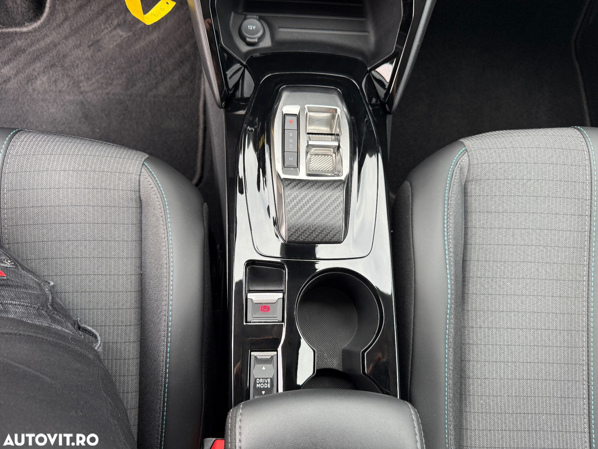 Peugeot 2008 BlueHDi 130 EAT8 Allure Pack - 20