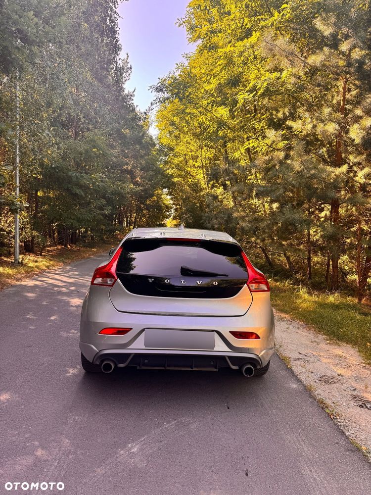 Volvo V40 T2 R-Design Momentum - 5