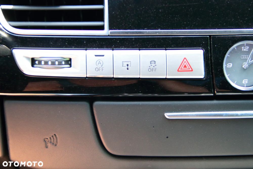 Audi S8 Standard - 34