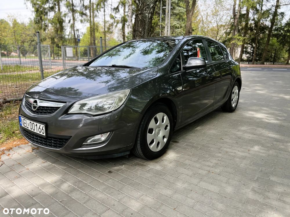 Opel Astra - 1