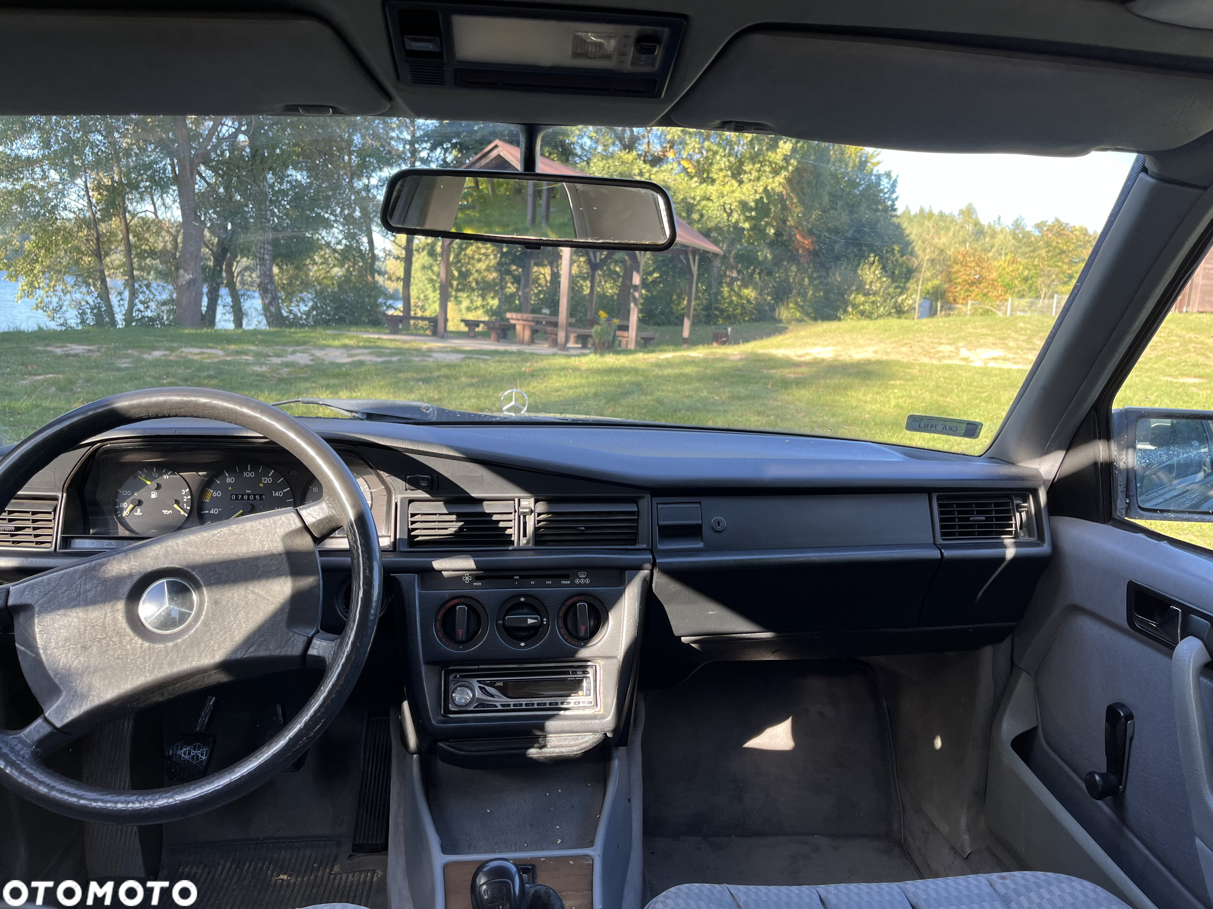 Mercedes-Benz W201 (190) - 15