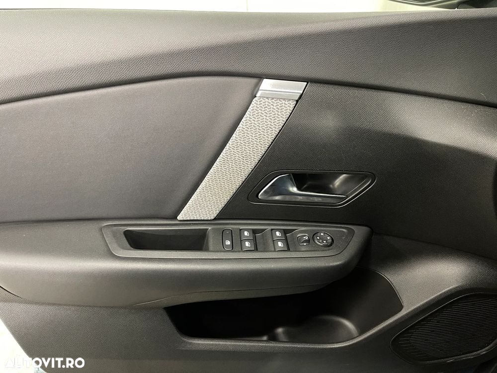 Citroën C4 PureTech 130 Stop&Start SHINE - 23