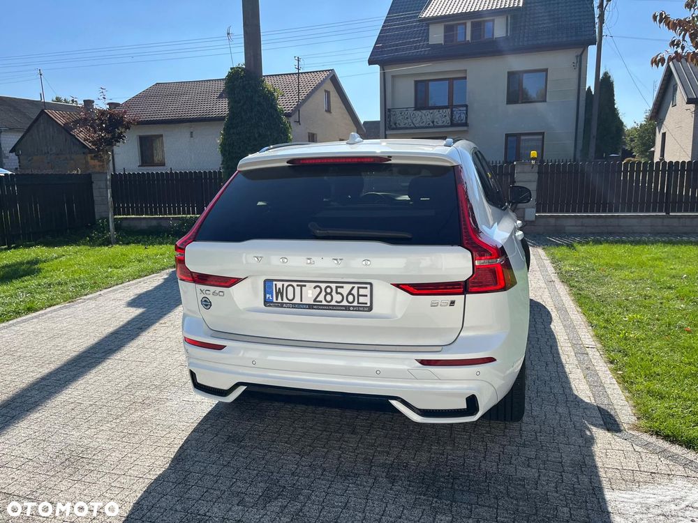Volvo XC 60 B5 B AWD Plus Dark - 12