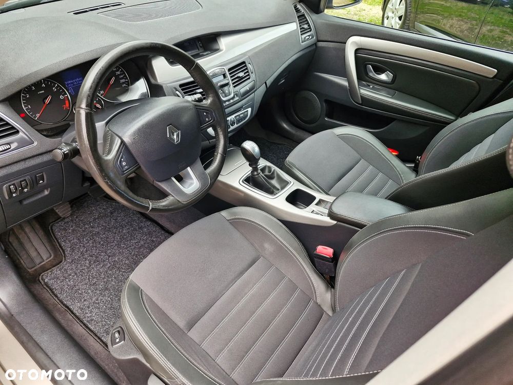 Renault Laguna 2.0 Limited - 6